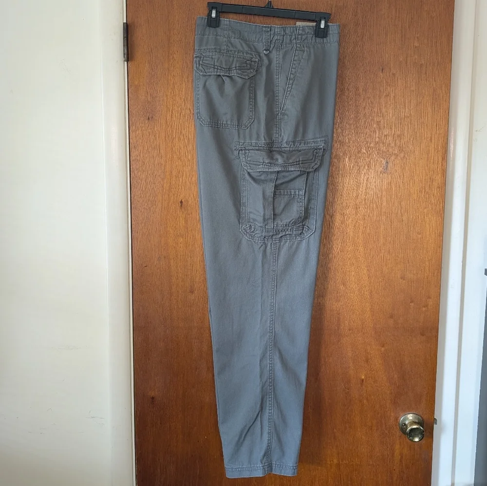 Union Bay Cargo Pants Men's Size 42x32 - Picture 2 of 5